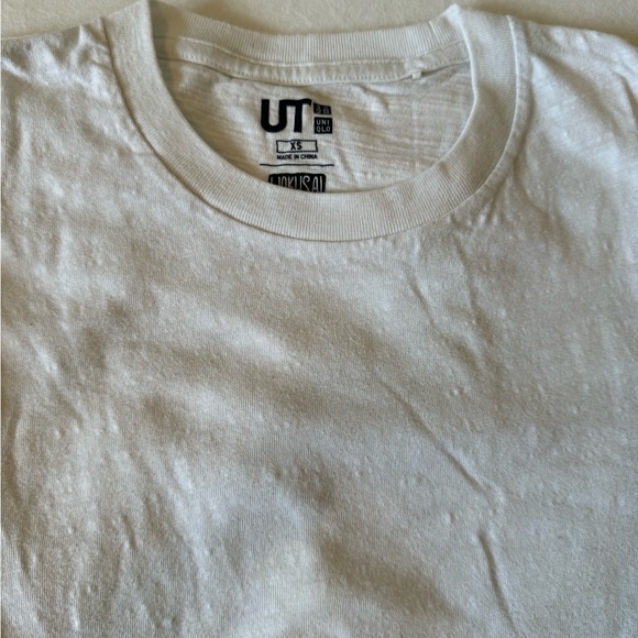 UNIQLO BOYS XS (Adult) Graphic Cotton Tee (Set of 2) - Picture 6 of 9